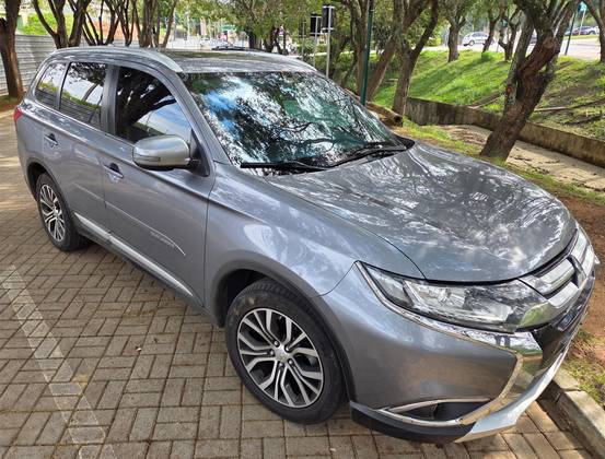 MITSUBISHI OUTLANDER 2.2 4X4 16V DIESEL 4P AUTOMÁTICO MITSUBISHI OUTLANDER 2.2 4X4 16V DIESEL 4P AUTOMÁTICO